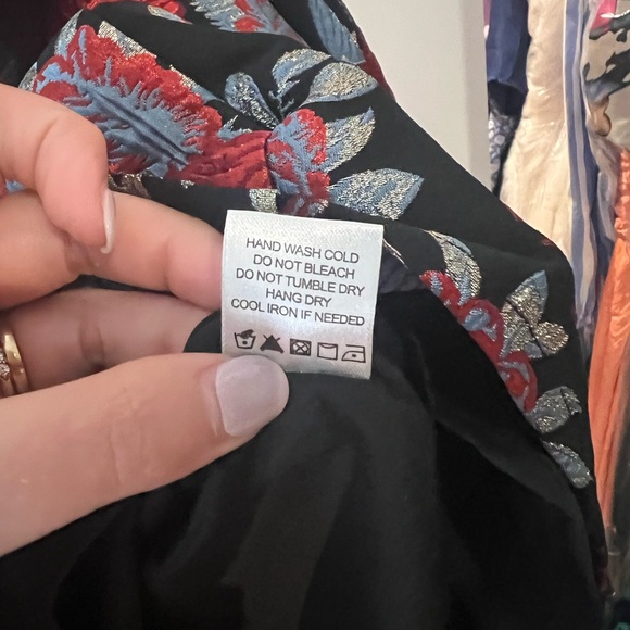 Lovers + Friends Allie Black Red Blue Floral Metallic Mini Off Shoulder Dress - Picture 4 of 8
